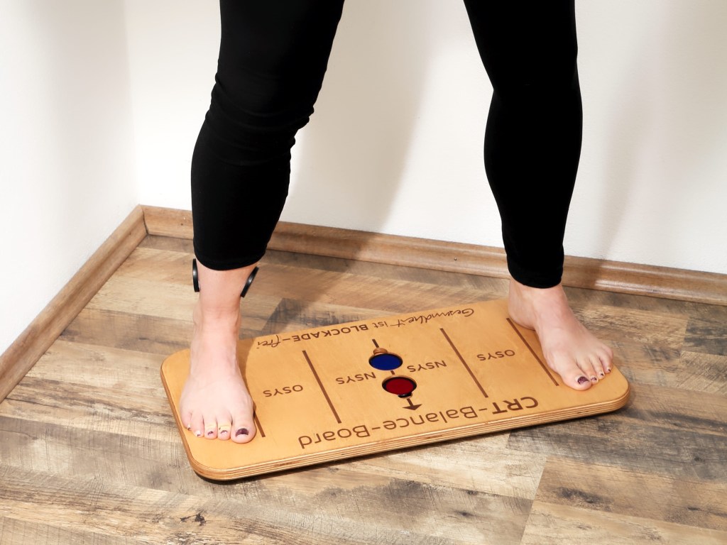 Das CRT-Balance-Board in Verwendung beim zellreaktiven Training